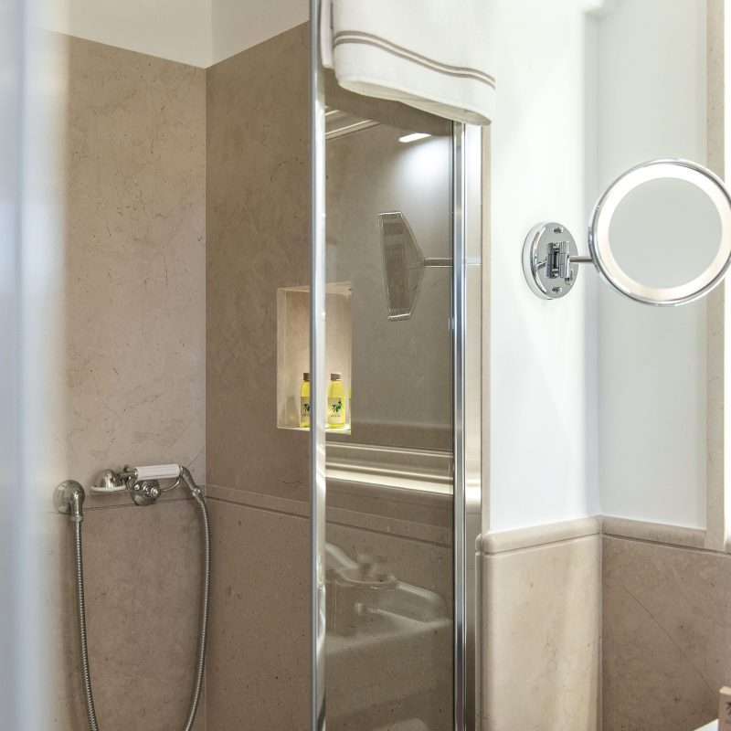 countryhouse-casa-piccola-bathroom3-puglia-villa-countrybred